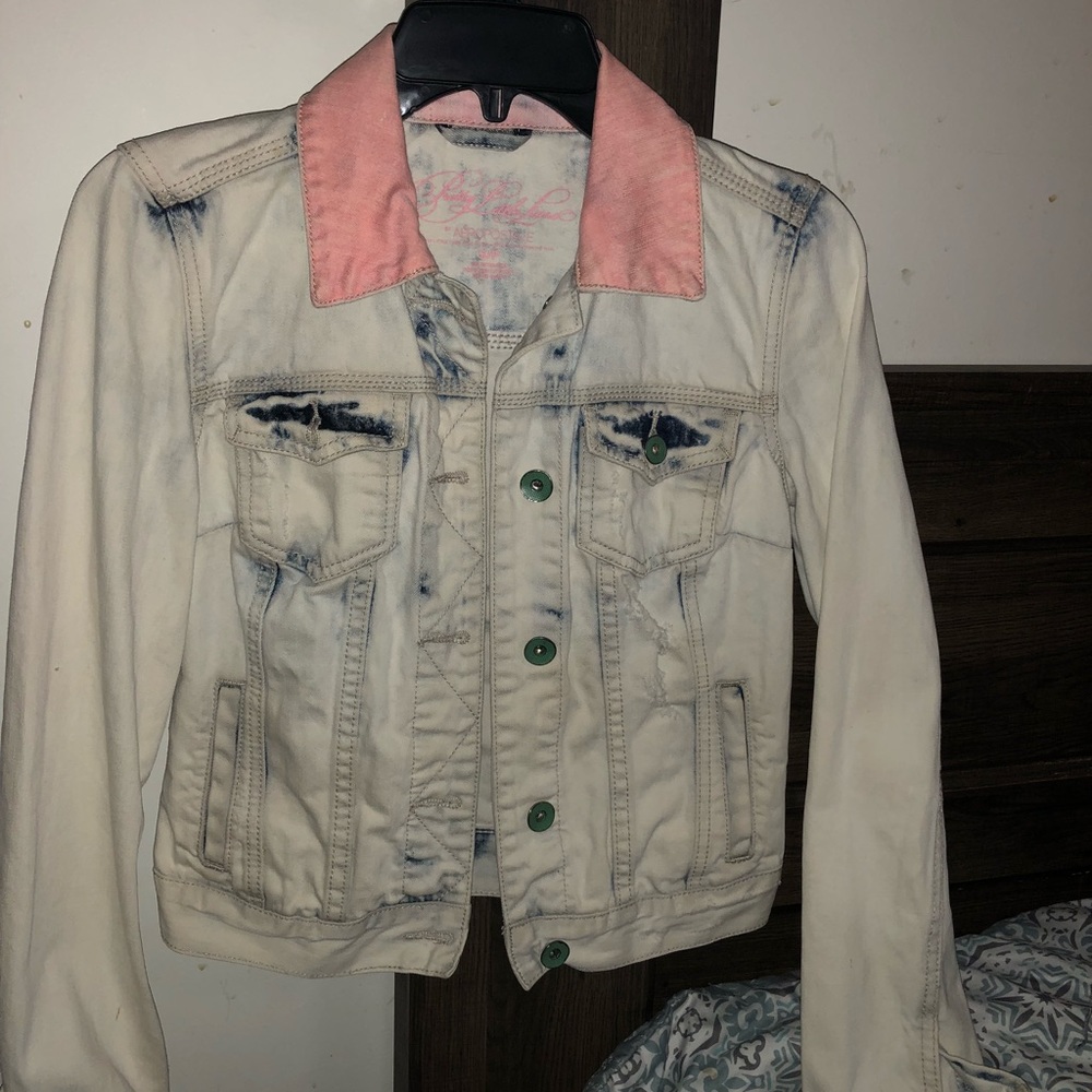 Stonewashed jeans jacket